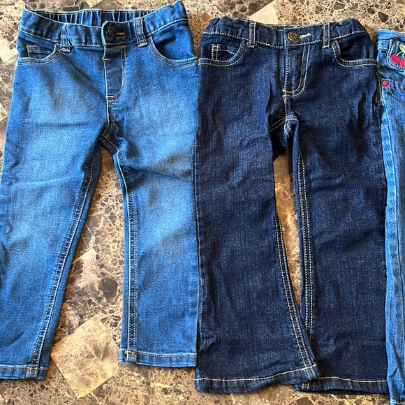 3T Jeans bundle-Like new - Picture 2 of 6